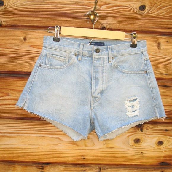 NWOT Levis Made and Crafted Cheeky Light Wash High Rise Cut Off Shorts - Picture 2 of 10